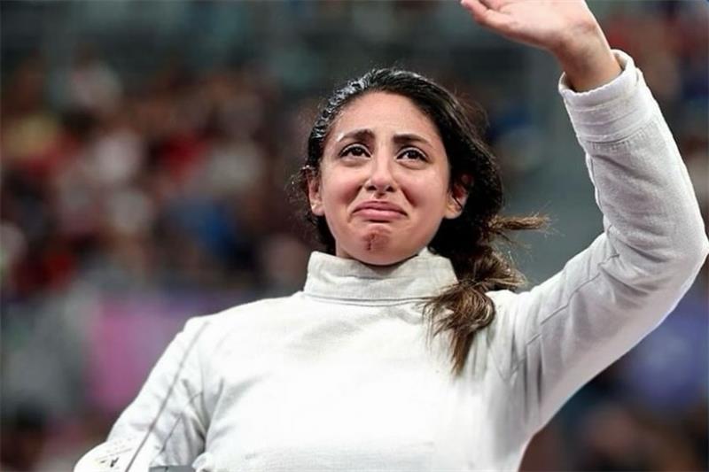 PARIS OLYMPICS: Fencer competes while seven months pregnant
