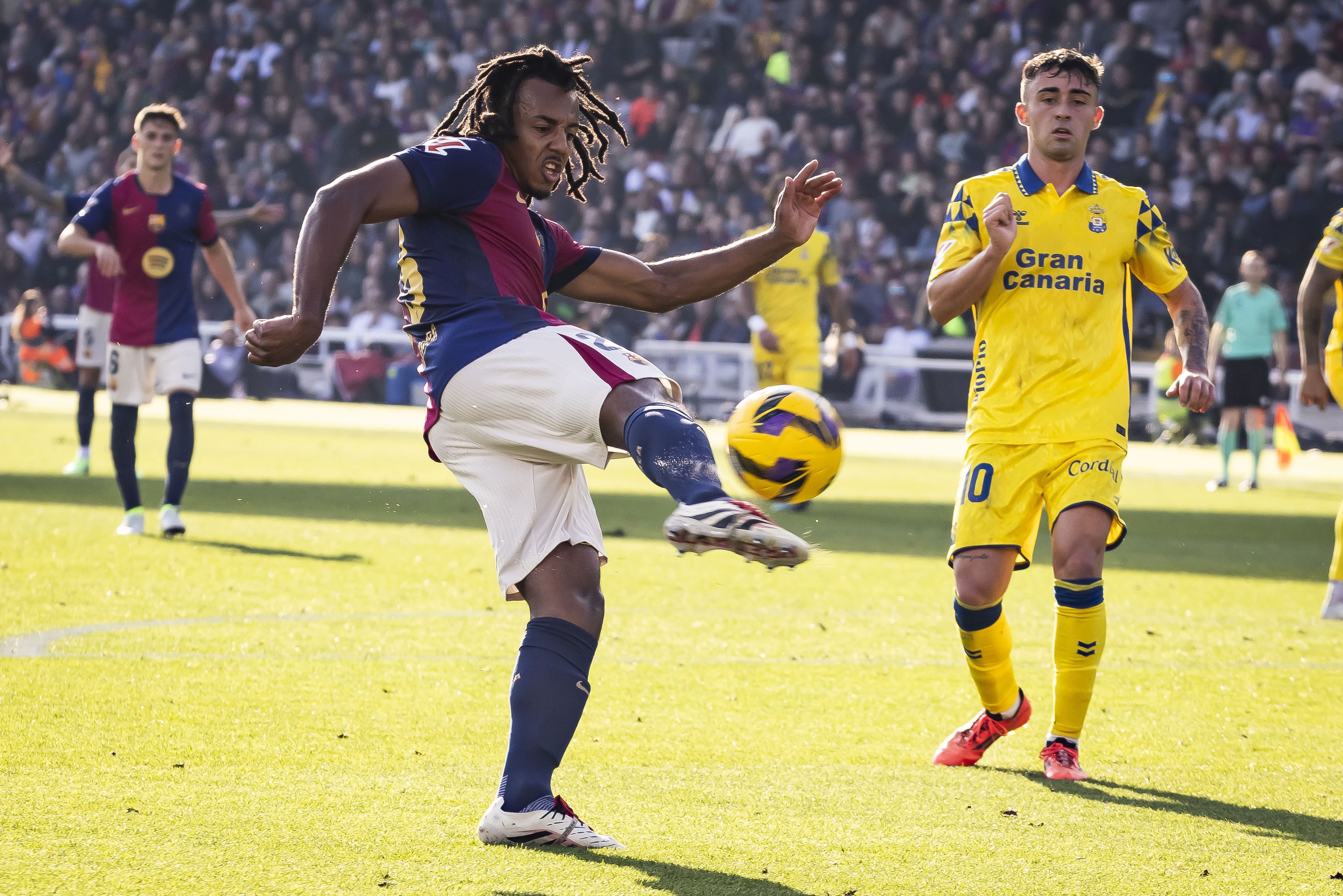 Las Palmas rain on Barca parade with shock win at Nou Camp
