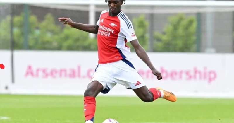 Arsenal teenager Heaven on brink of Man Utd move
