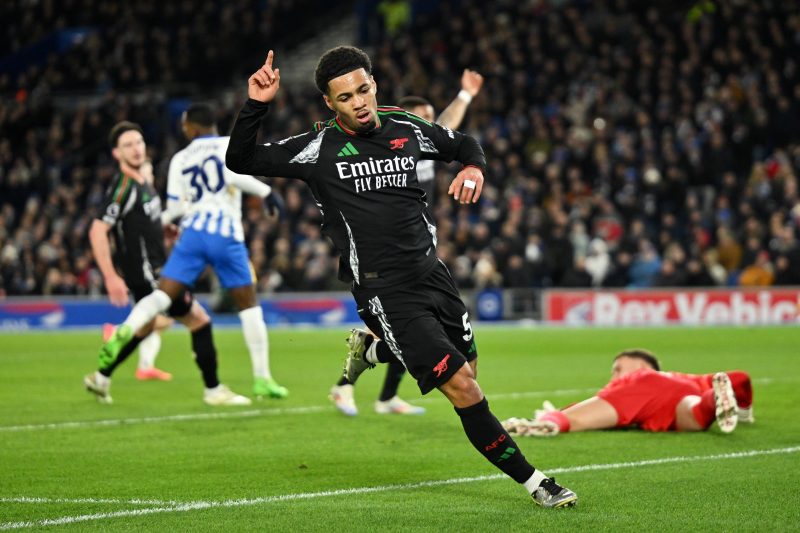 Pedro equaliser punctures Arsenal title hopes