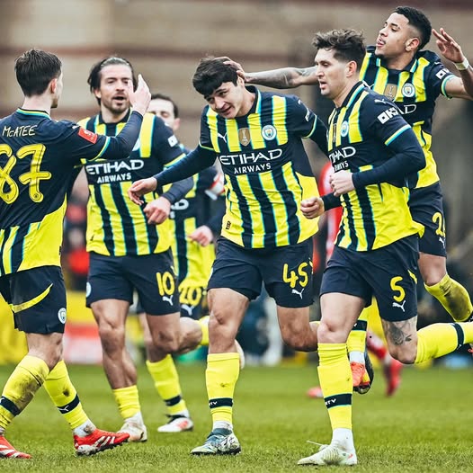City squeeze past Leyton Orient despite Donley screamer