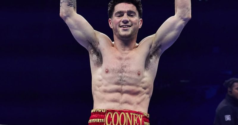 Boxer Cooney in intensive care after title defeat
