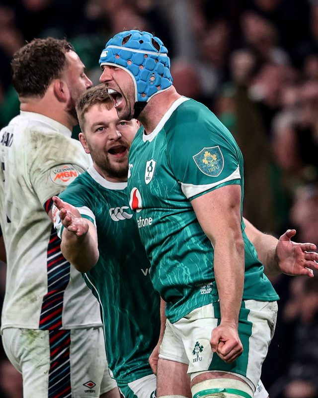 Ireland get into the groove as England suffer