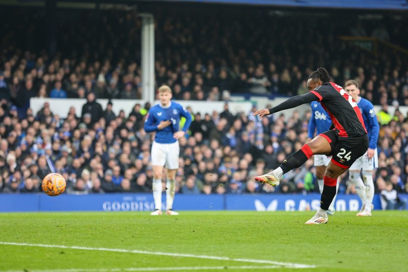 Cherries back to winning ways with FA Cup victory over Everton