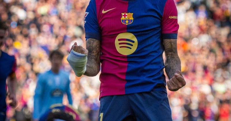 Raphinha leads Barca Remontada to inch closer to La Liga title