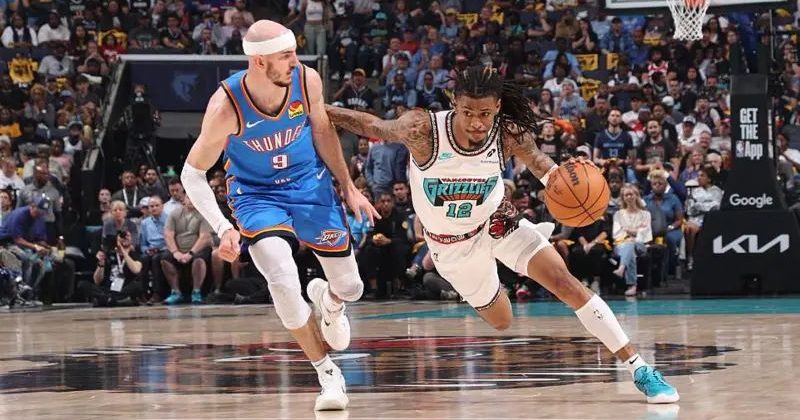NBA Play-Offs: Thunder take 3-0 series lead with 29-point comeback