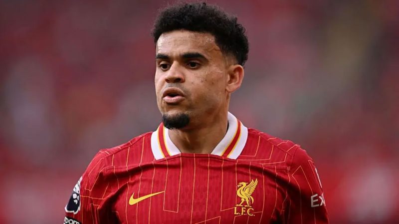 Bayern Munich sign Liverpool winger Diaz