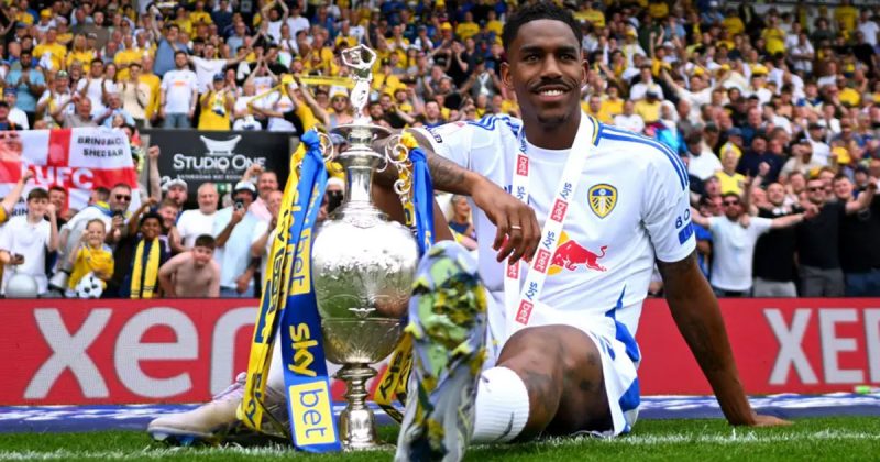 Left-back Firpo leaves Leeds following end of contract