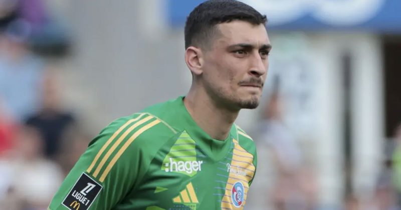 Bournemouth agree fee for Chelsea keeper Petrovic