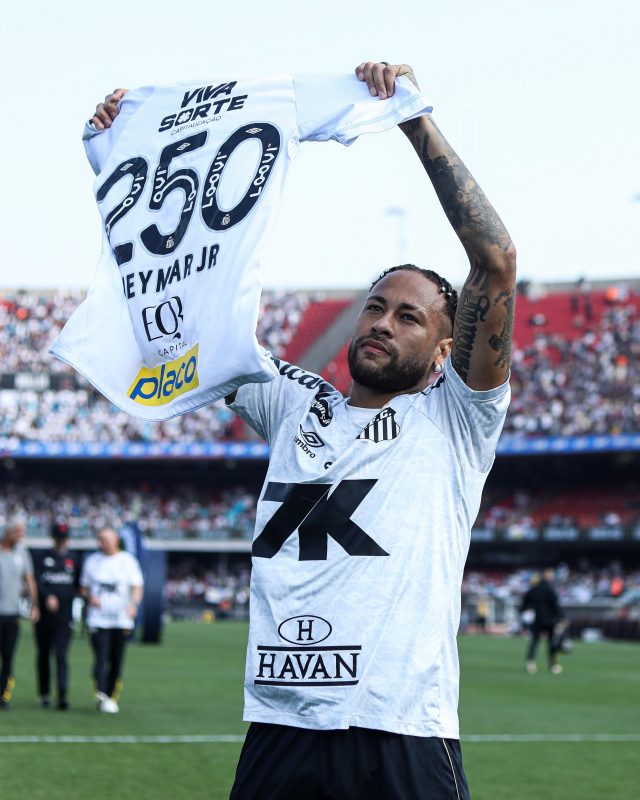 Neymar leaves field in tears as Santos humbled