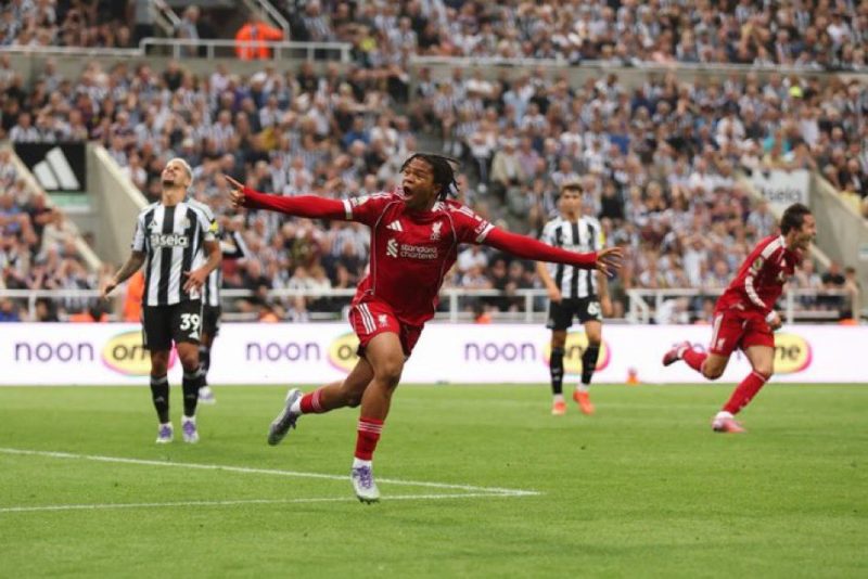 How Liverpool wrestled Ngumoha away from Chelsea