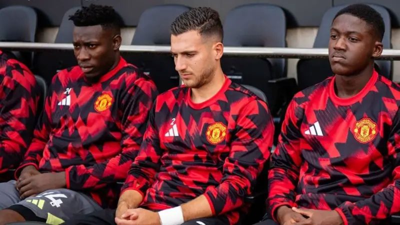Mainoo Extends Manchester United Deal Until 2031