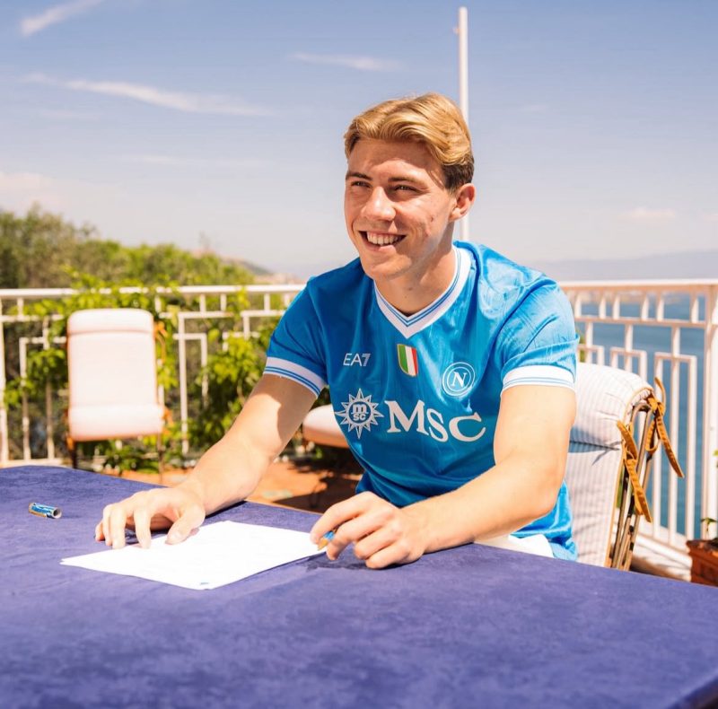 Man Utd duo Hojlund & Antony join Napoli & Real Betis