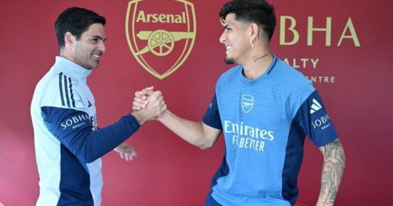 Arsenal sign defender Hincapie from Leverkusen