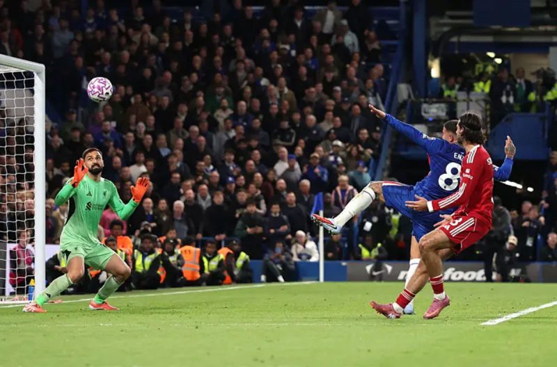 Chelsea Strike Late To Beat Liverpool And Hand Arsenal Top Spot