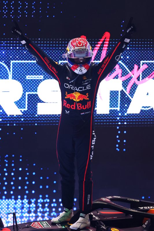 Verstappen Qatar win takes title fight to final race