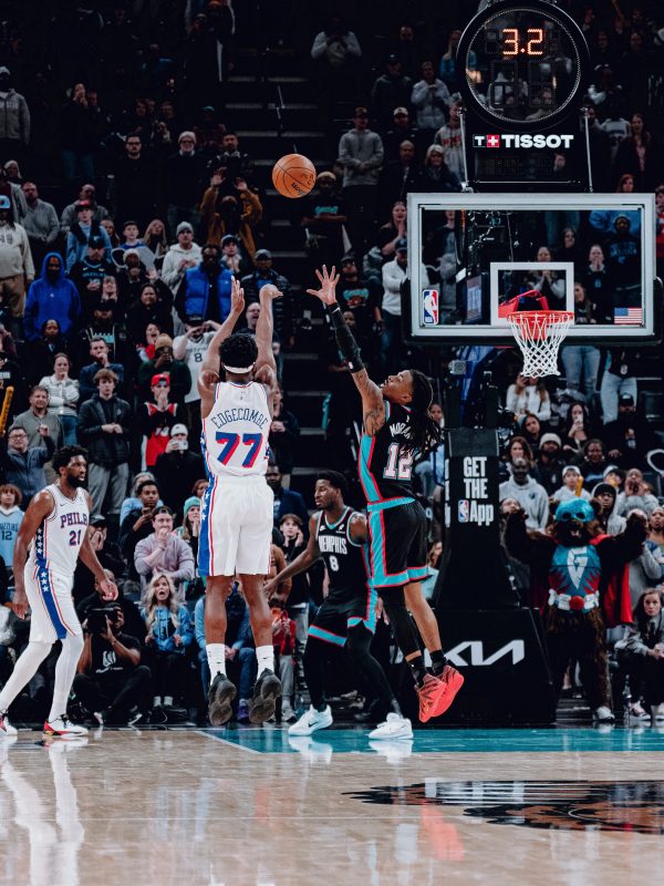 Rookie Edgecombe earns 76ers dramatic late win
