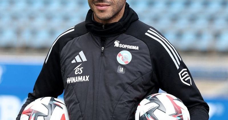 Rosenior leading contender for Chelsea job
