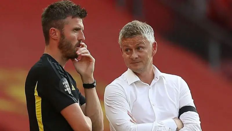 Solskjaer And Carrick Frontrunners For Caretaker Role