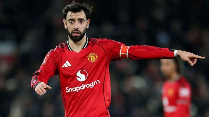 Captain Fernandes Not Seeking To Leave Manchester United In January