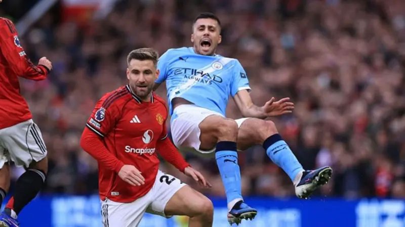 Dream Start For Carrick As United Win Over City In Manchester Derby