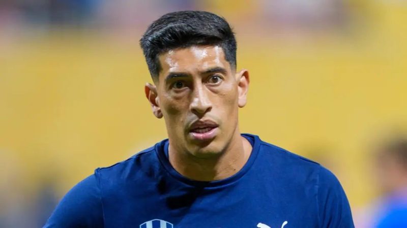 Zaragoza Keeper Banned For 13 Games For Punching Rival In The Face