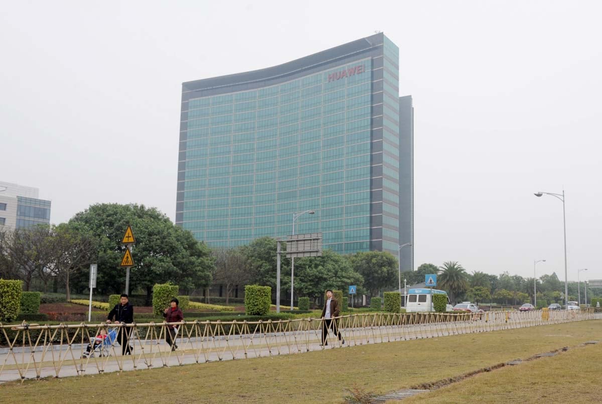 APPLY: She Leads Africa and Huawei Fellowship Programme