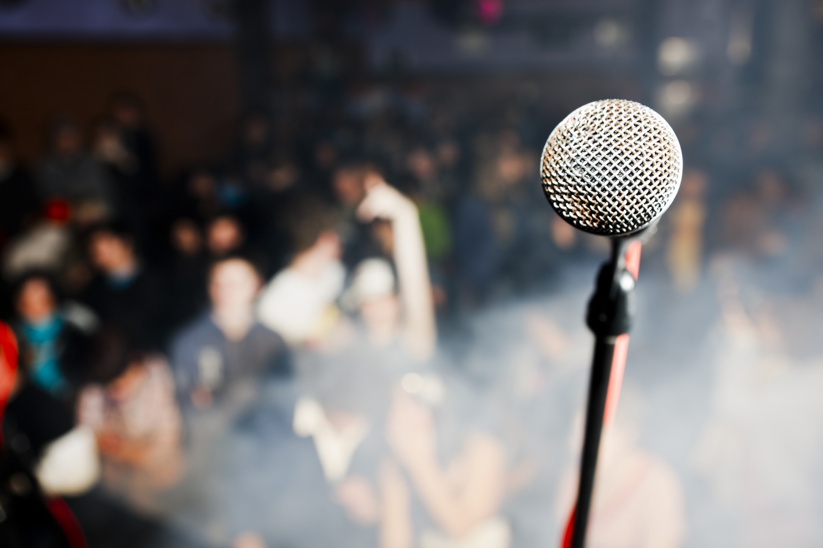 Scared Of Public Speaking? 4 Simple ways to wow an audience
