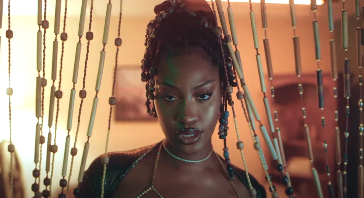 Nigerian Songstress Tems Wins First International Award At The BET