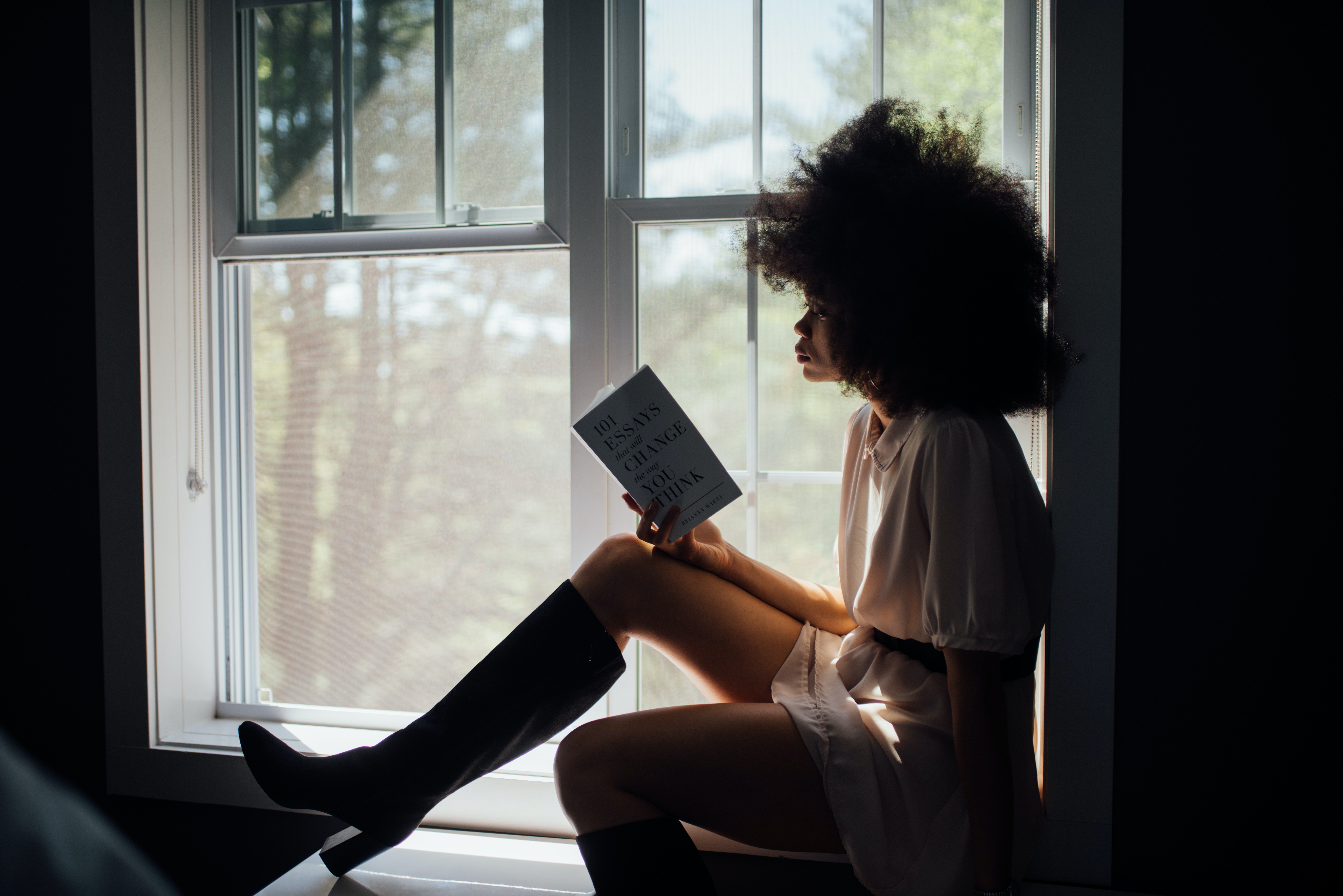 <strong>The Seven: Strategies to Read More Books In 2023</strong> 